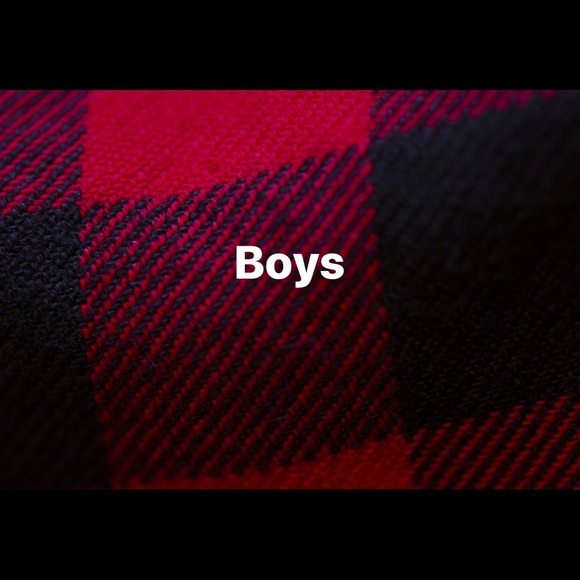 Boys clothes - Picture 1 of 1